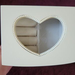 Small Ivory heart jewelry box